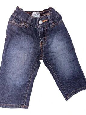 NWOT Children’s Place straight leg  jeans size 6-9m